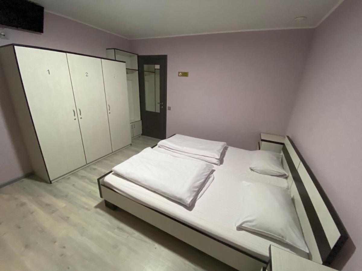 Guest House Max Khmelʼnytsʼkyy エクステリア 写真